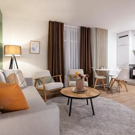 Stayy Nº7 & -self Check-in Apartmanhotel 3*