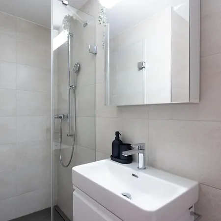 מלון דירות Stayy Nº7 & - Premium 24h Self Check-in 3*