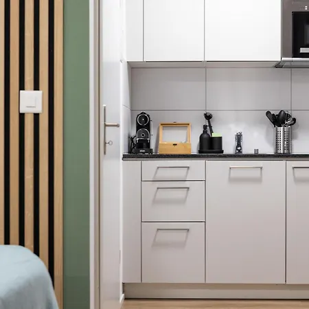 Stayy Nº7 & -self Check-in شقة فندقية