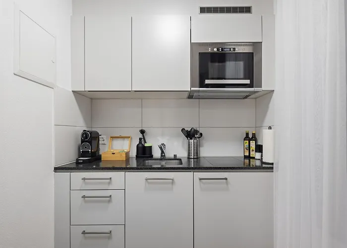 Stayy Nº7 Suites&studios -self Check-in Aparthotel