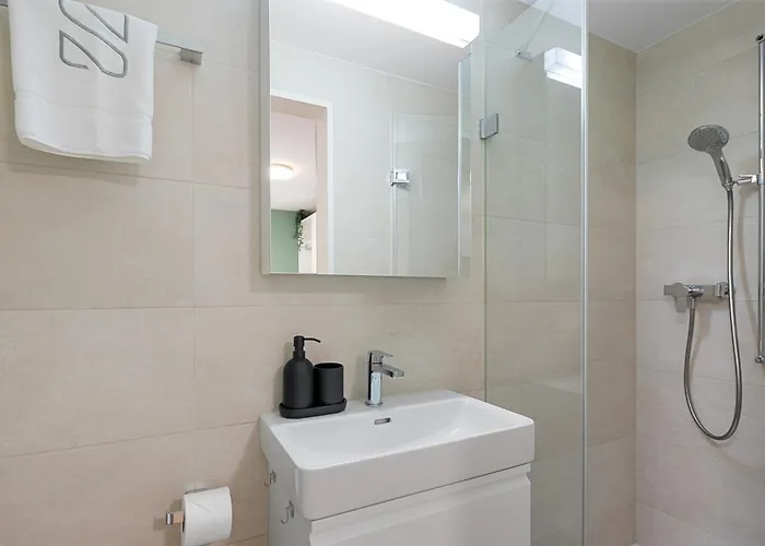 Apartmanhotel Stayy Nº7 & -self Check-in Zürich
