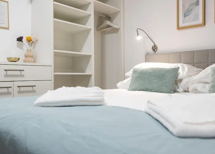 Stayy Nº7 & -self Check-in 3* Zürich