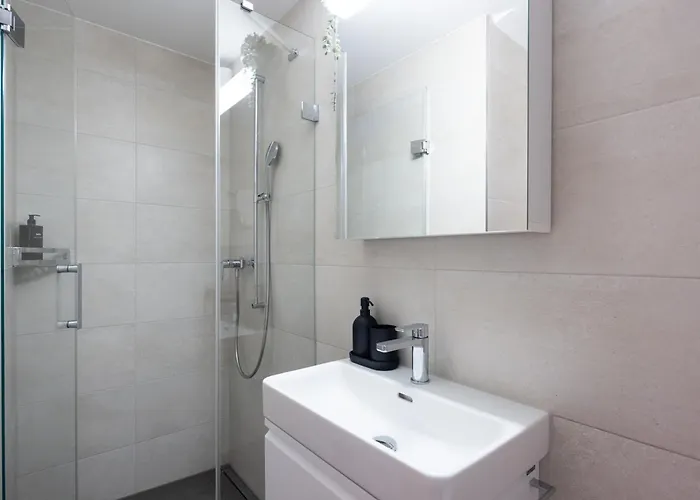 Apartmanhotel Stayy Nº7 & -self Check-in 3*