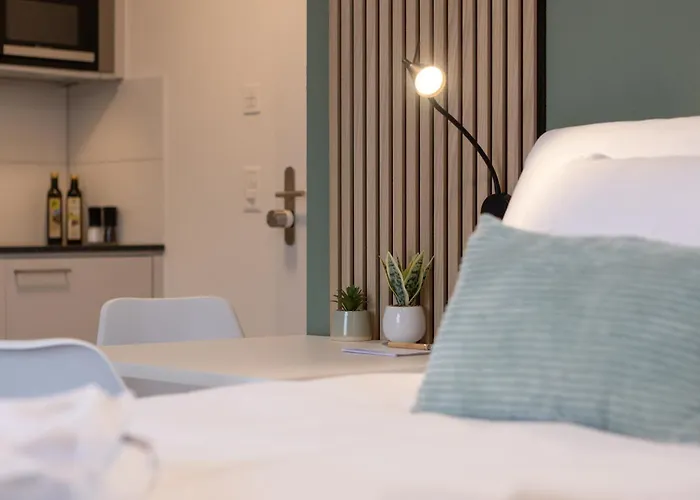 Stayy Nº7 Suites&studios -self Check-in Apartahotel 3*